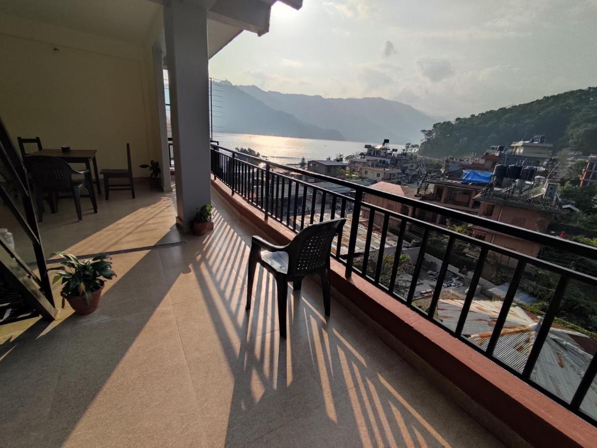 Hotel Green Hill View Pokhara Quarto foto