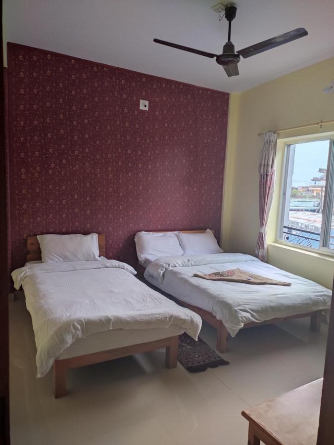 Hotel Green Hill View Pokhara Quarto foto